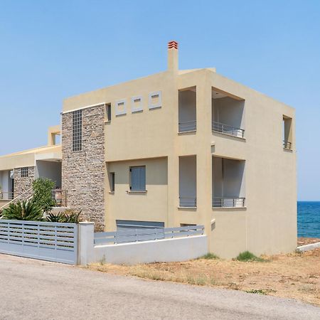 Spacious Beachfront Maisonettes With Stunning Views & A Private Beach 모넴바시아 외부 사진